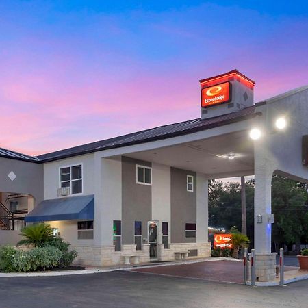 Econo Lodge Inn & Suites Near Lackland Afb San Antonio Buitenkant foto