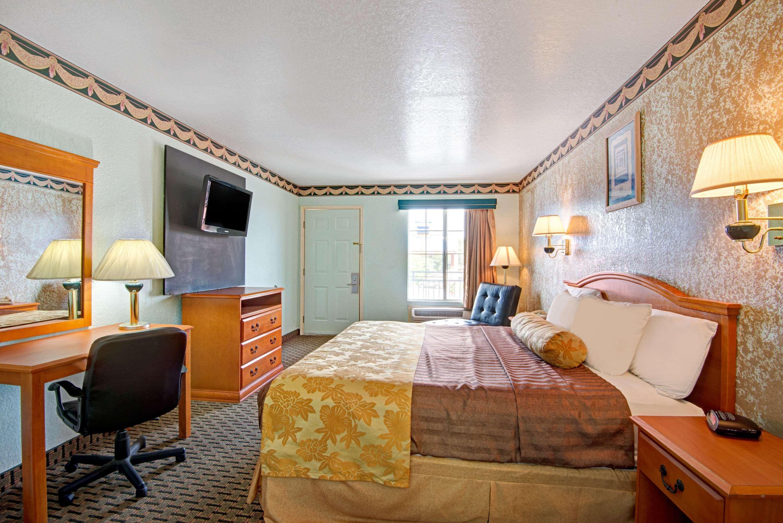 Econo Lodge Inn & Suites Near Lackland Afb San Antonio Buitenkant foto