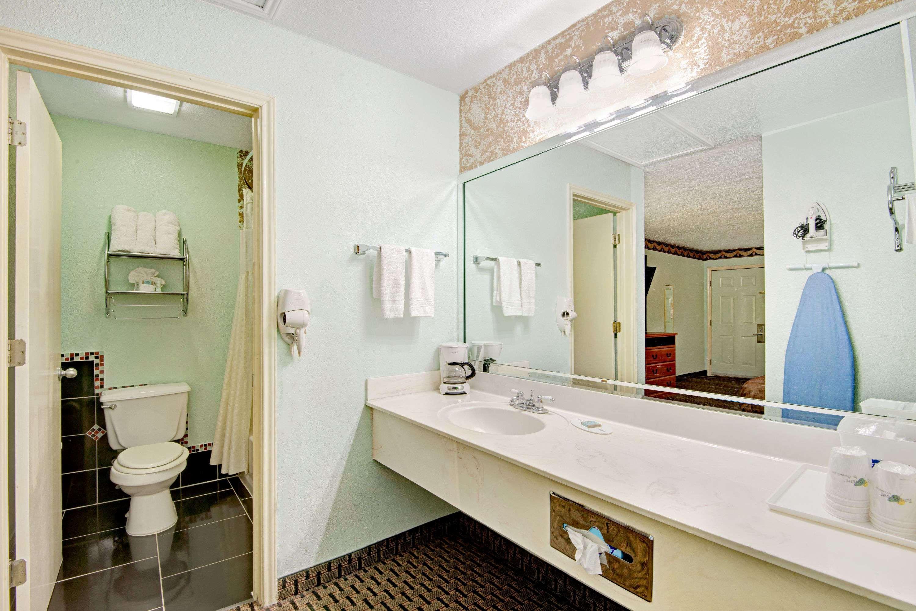 Econo Lodge Inn & Suites Near Lackland Afb San Antonio Buitenkant foto
