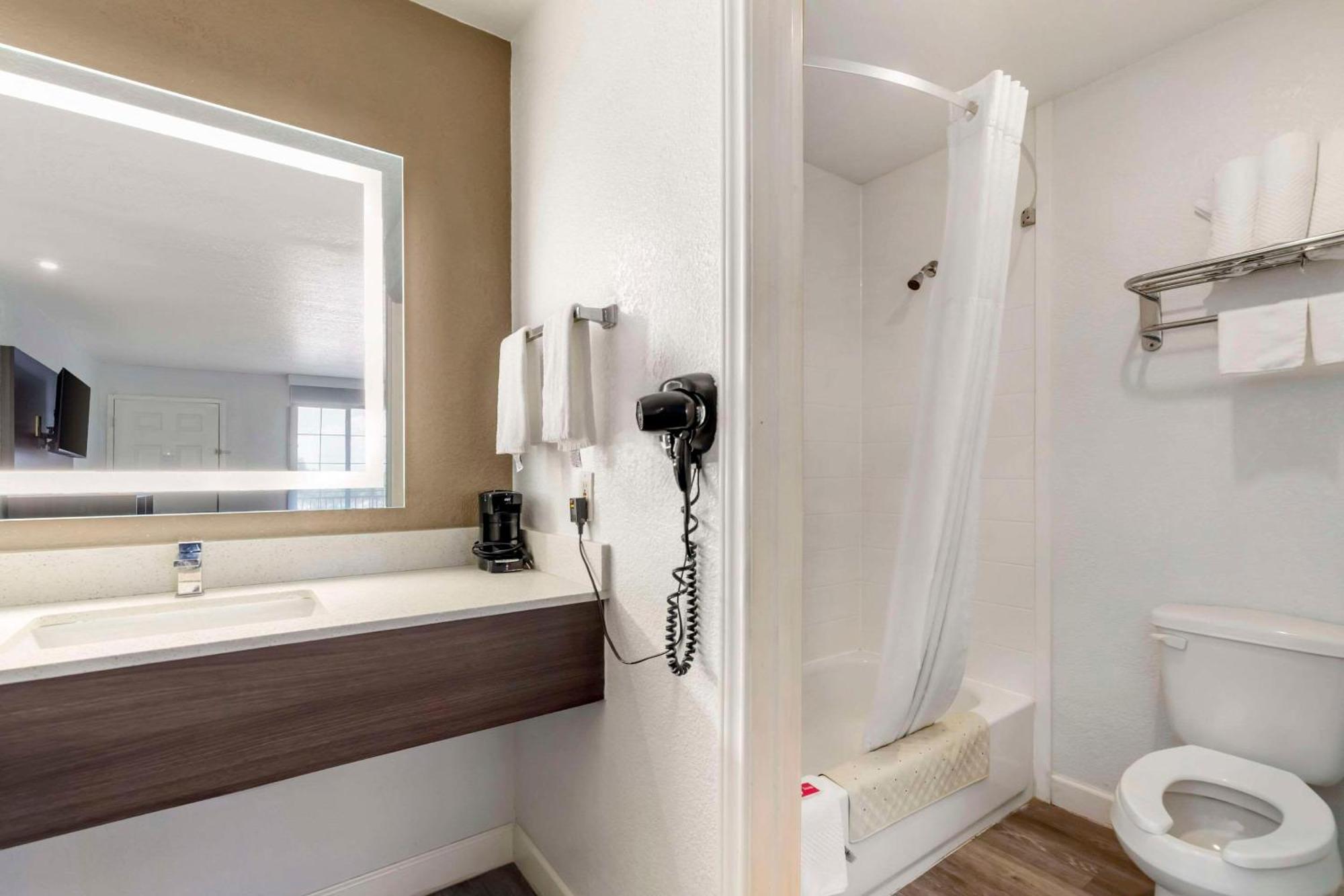 Econo Lodge Inn & Suites Near Lackland Afb San Antonio Buitenkant foto