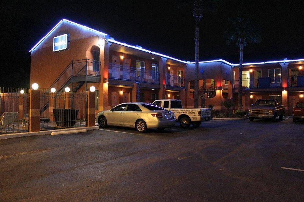 Econo Lodge Inn & Suites Near Lackland Afb San Antonio Buitenkant foto