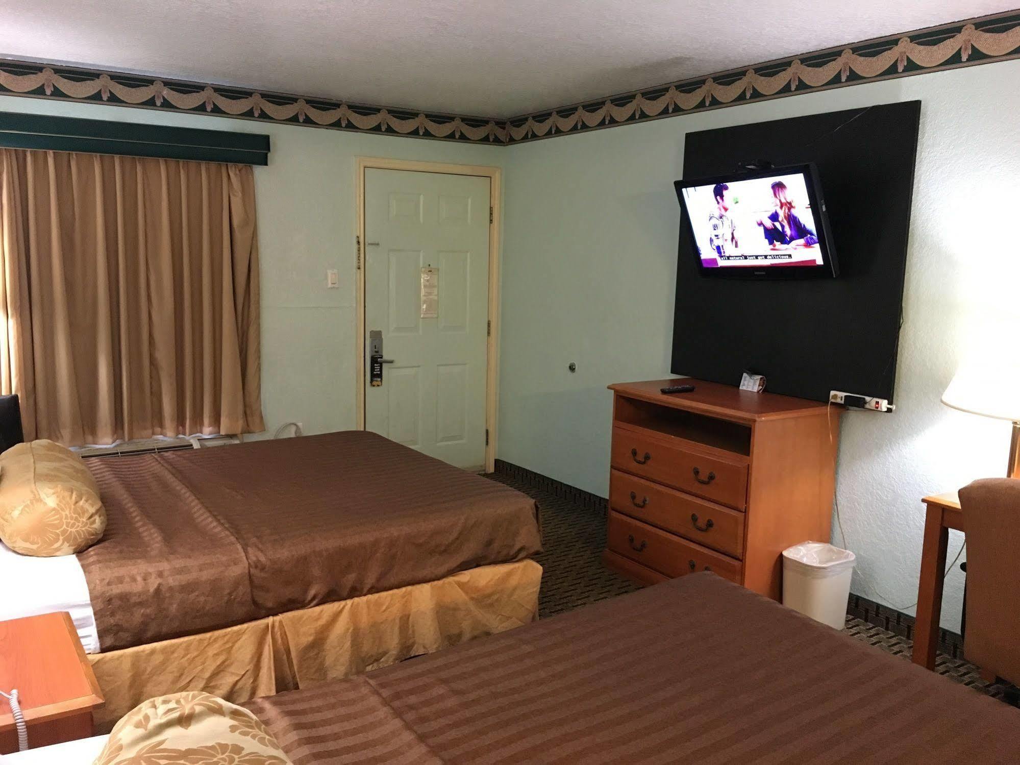 Econo Lodge Inn & Suites Near Lackland Afb San Antonio Buitenkant foto