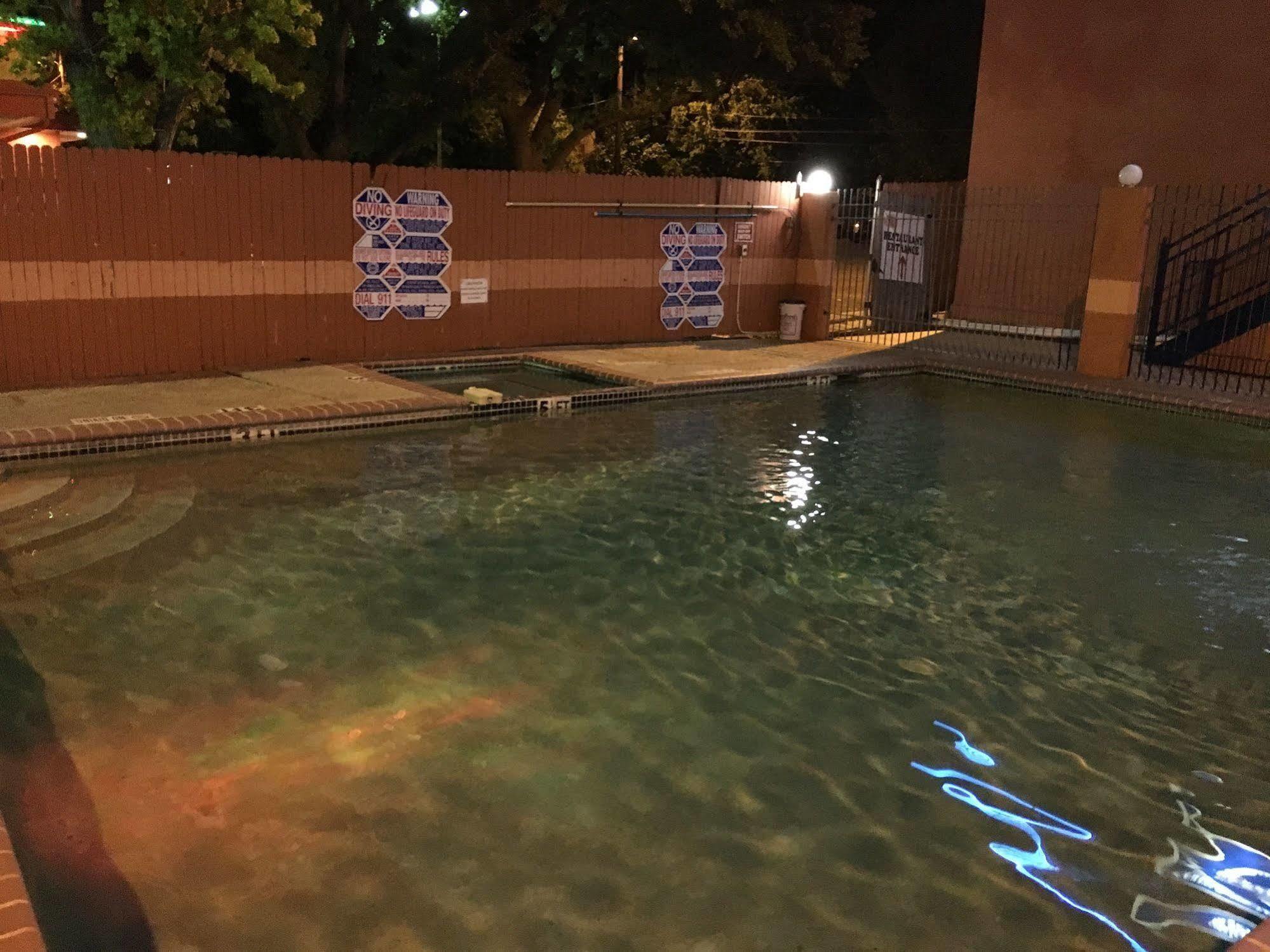 Econo Lodge Inn & Suites Near Lackland Afb San Antonio Buitenkant foto